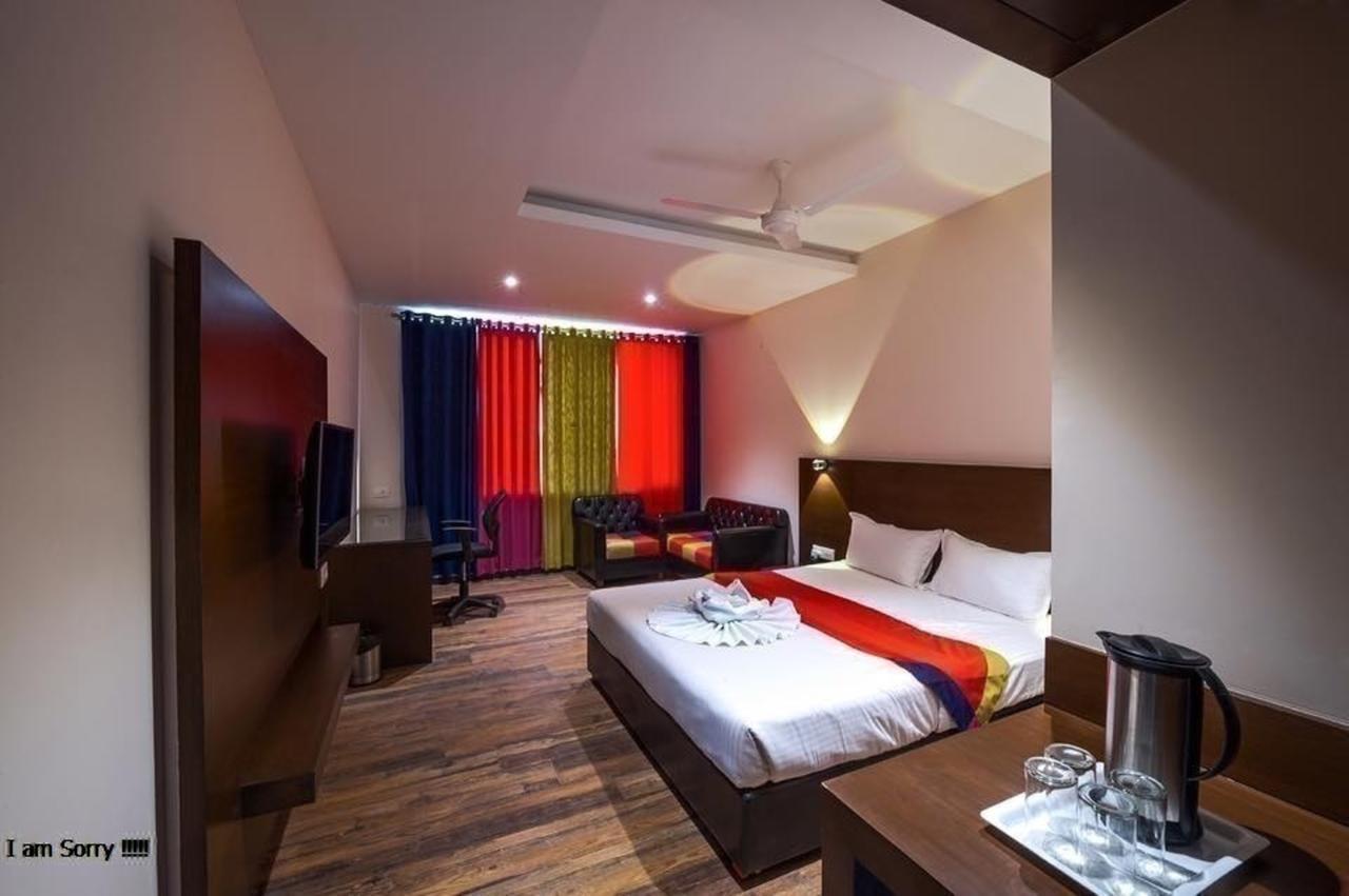 Hotel Atharva Ujjain Εξωτερικό φωτογραφία